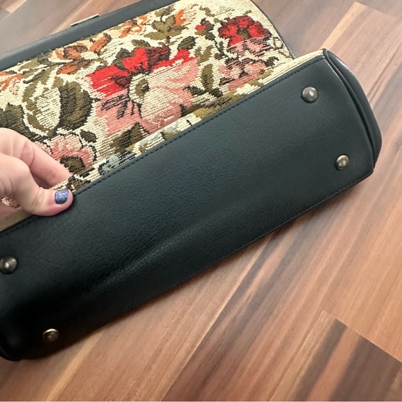 Vintage Floral Carpet Bag - Picture 10 of 12